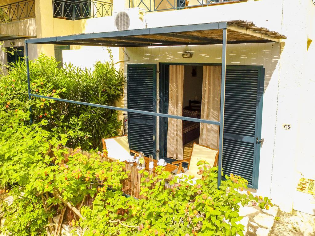 Manto On The Beach Apartments Barbati Zewnętrze zdjęcie